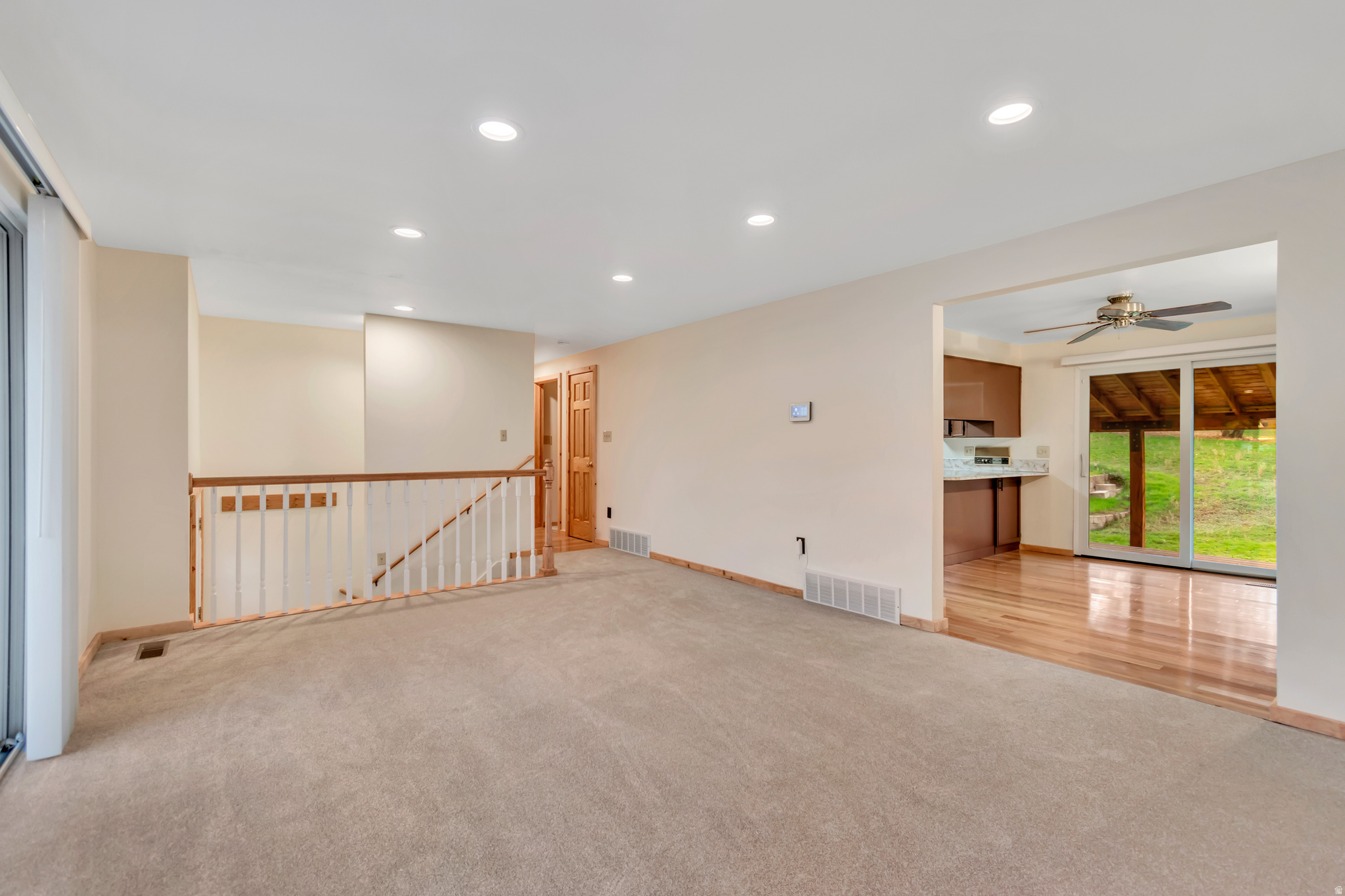 390 S SALEM LAKE DR