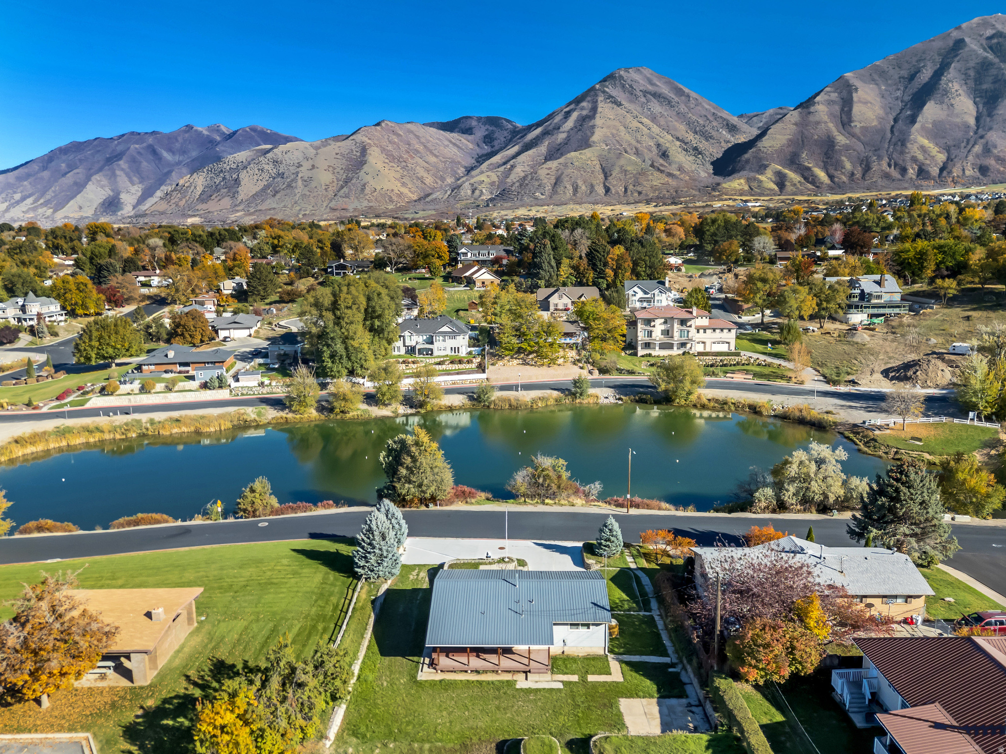 390 S SALEM LAKE DR