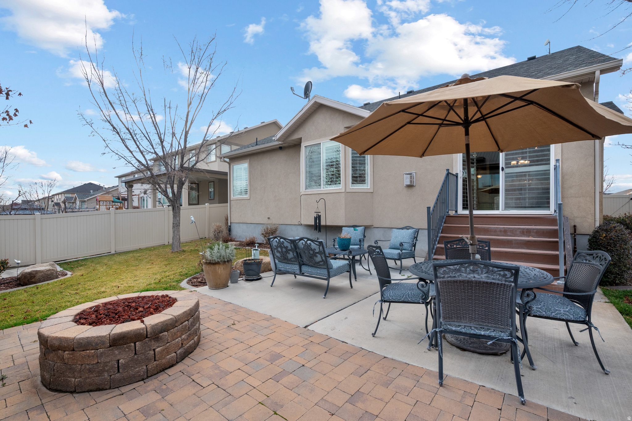 3123 W WILD FLOWER LN