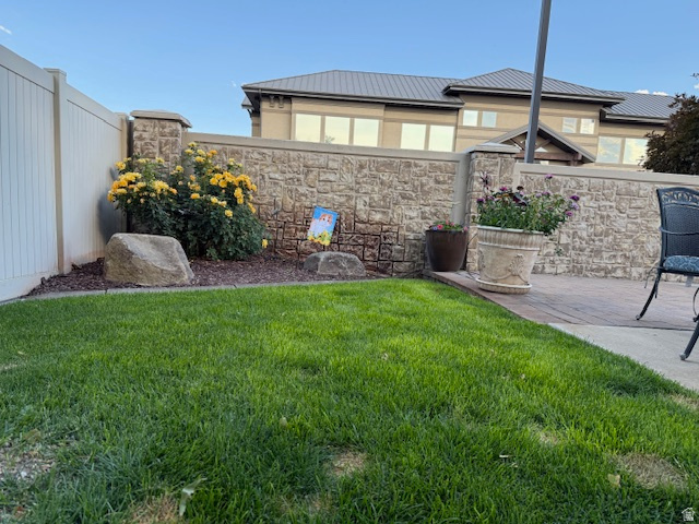 3123 W WILD FLOWER LN