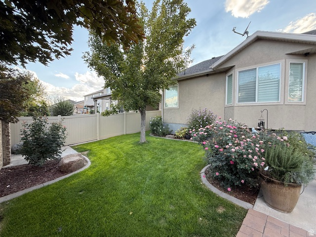 3123 W WILD FLOWER LN