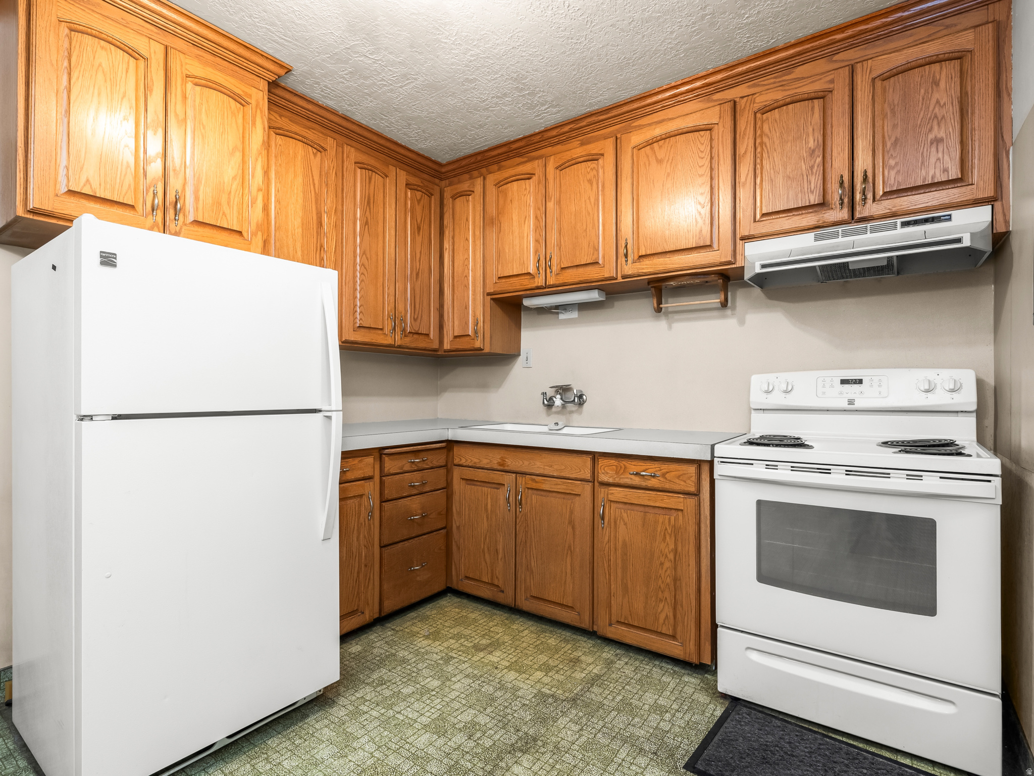 68 BROOKSIDE DR