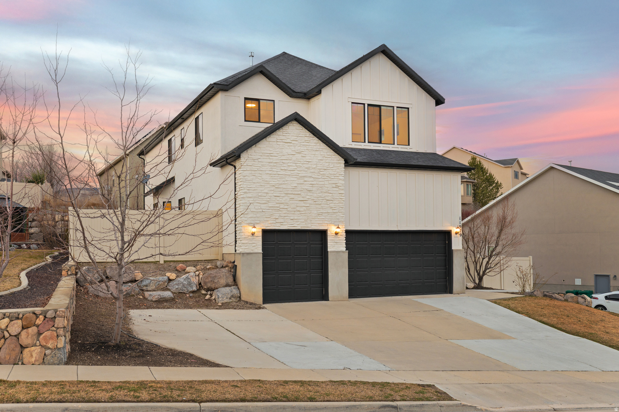 11979 N ITHICA DR