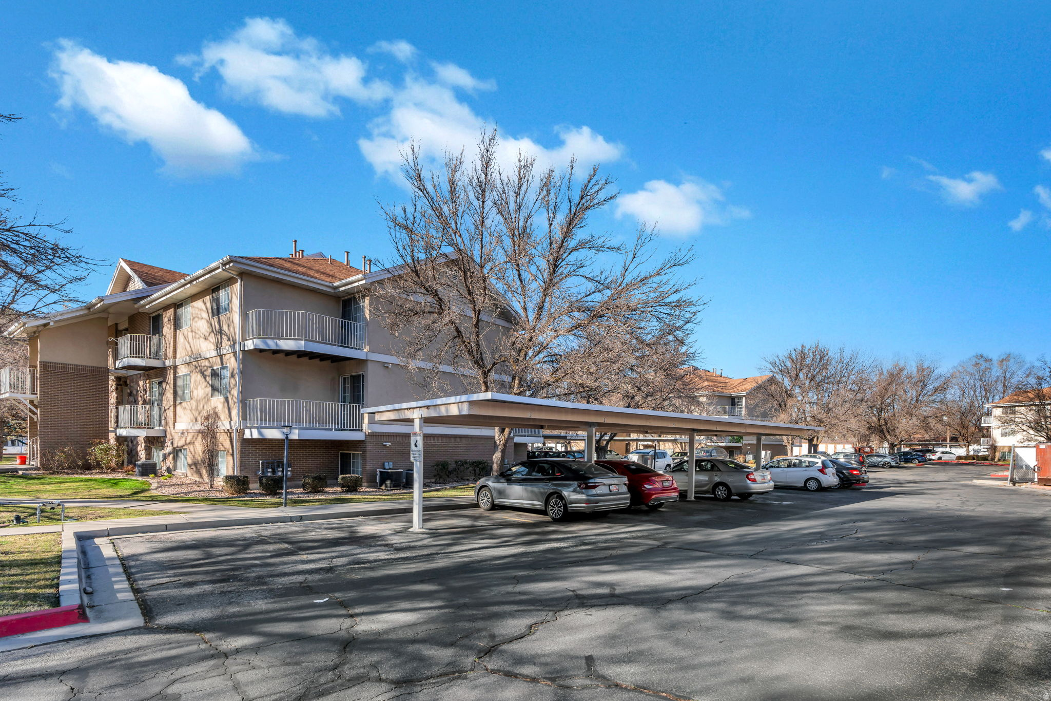 1273 N RIVERSIDE AVE #6