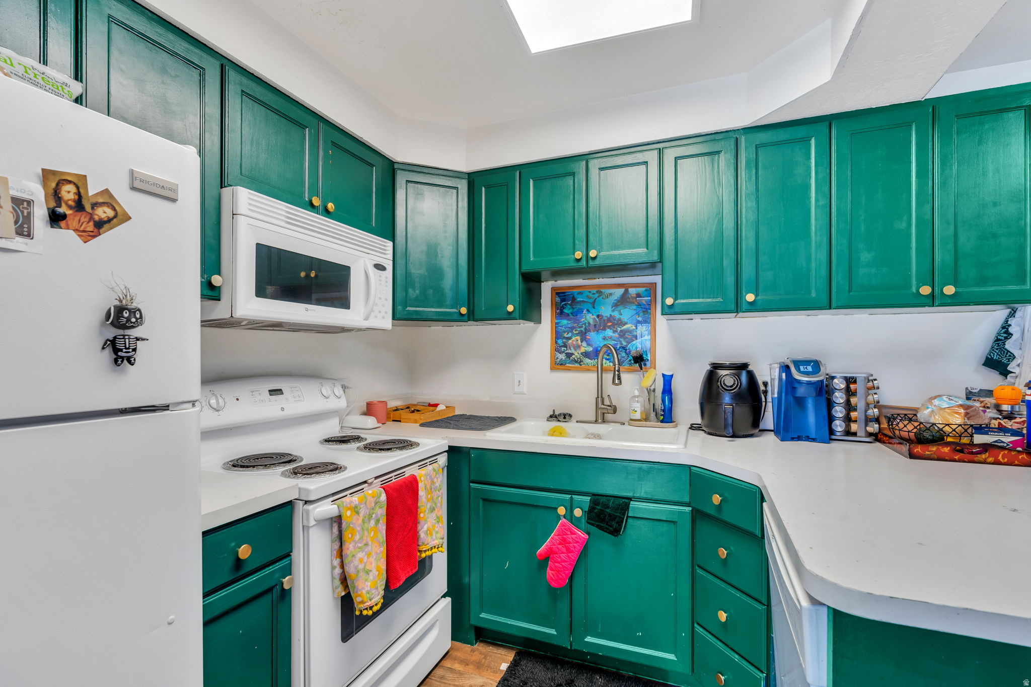1273 N RIVERSIDE AVE #6