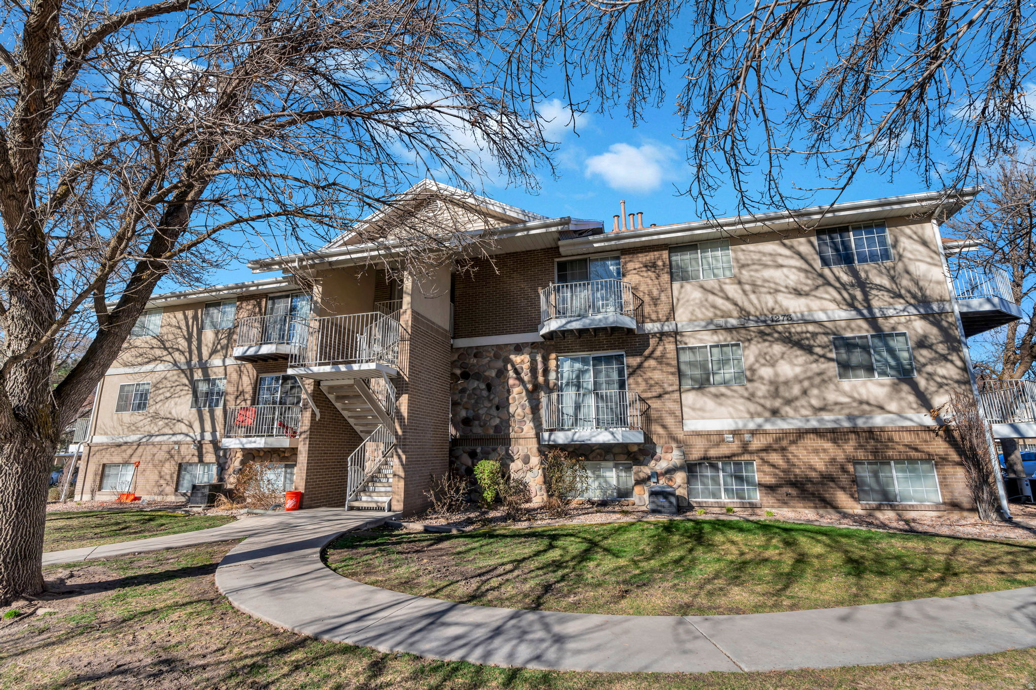 1273 N RIVERSIDE AVE #6