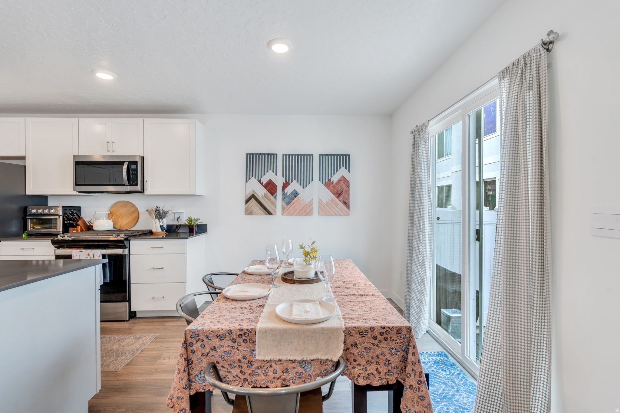 1082 E DORY BOAT RD