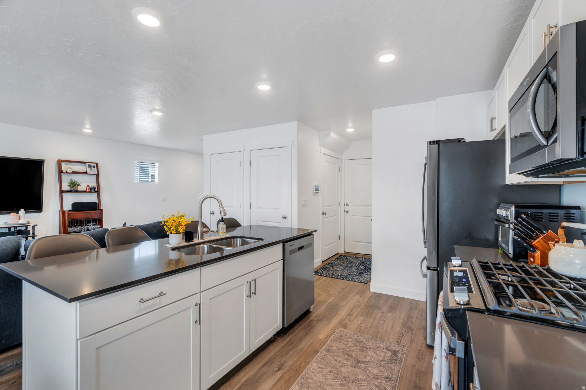 1082 E DORY BOAT RD