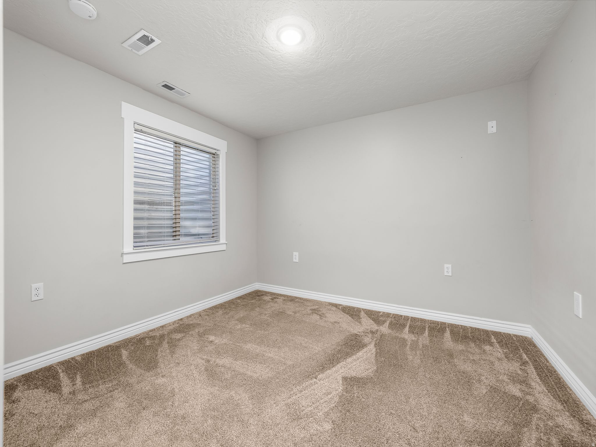 4001 E EAGLE TOP CT