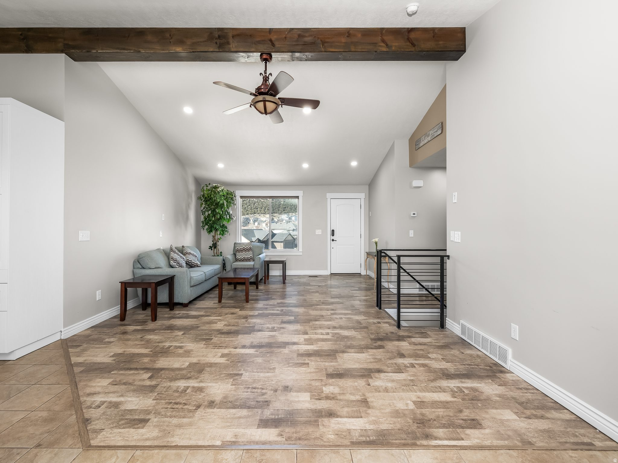 4001 E EAGLE TOP CT
