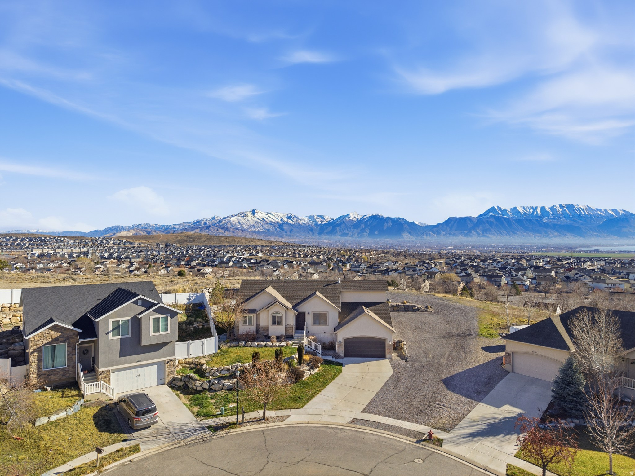 4001 E EAGLE TOP CT