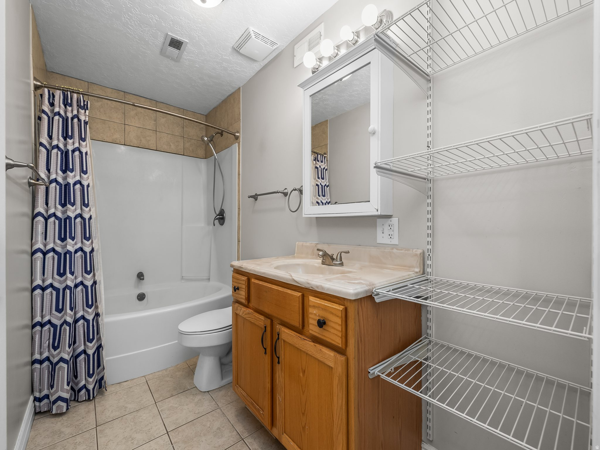 4001 E EAGLE TOP CT