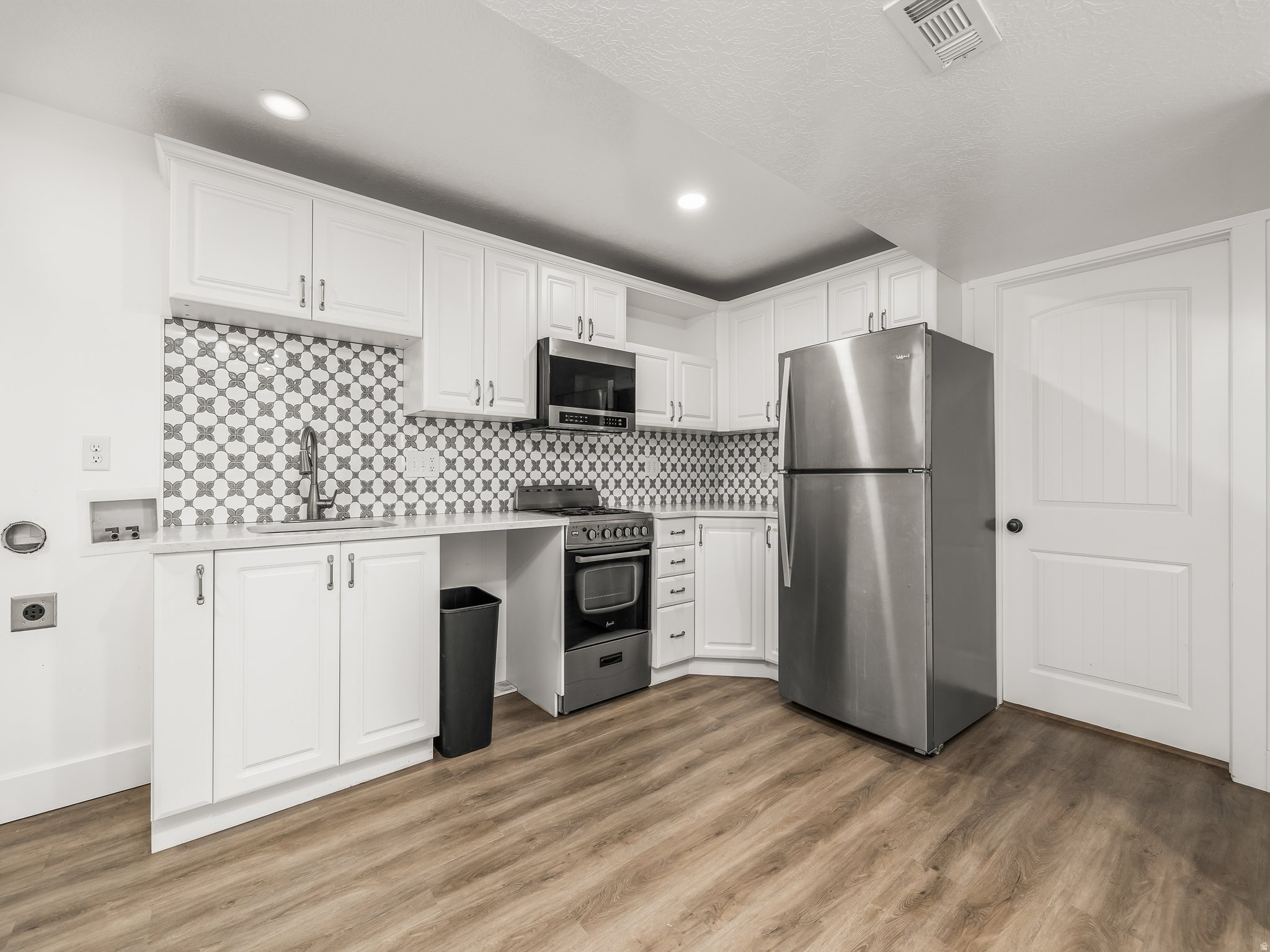 4001 E EAGLE TOP CT