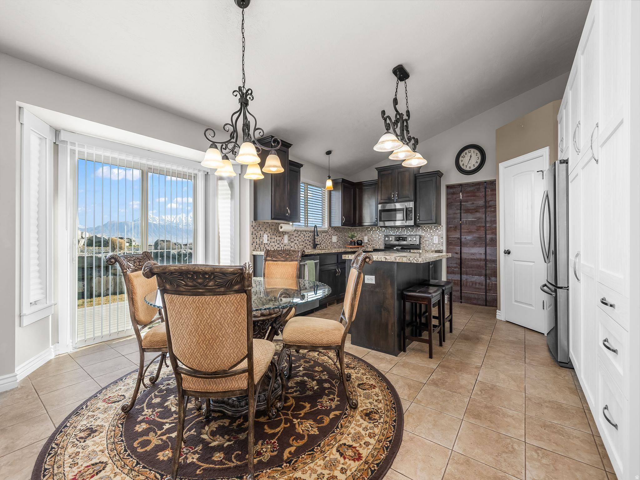 4001 E EAGLE TOP CT