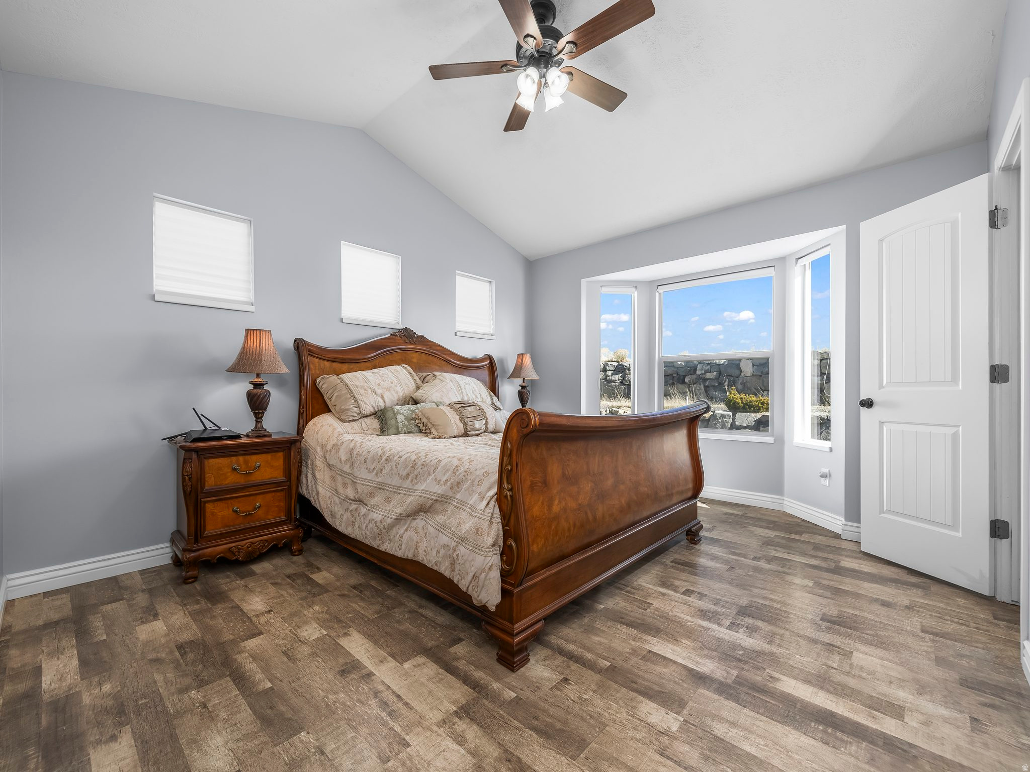 4001 E EAGLE TOP CT