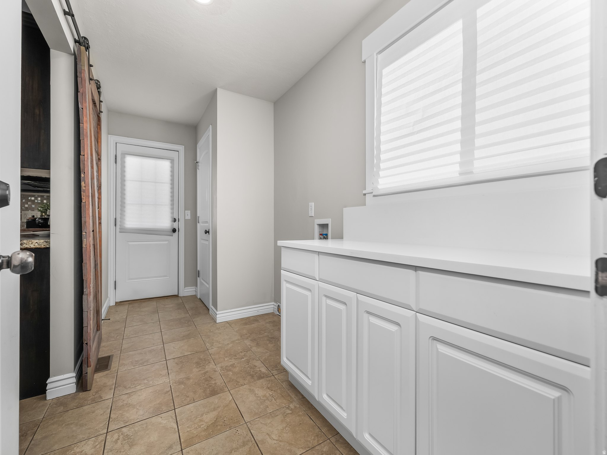 4001 E EAGLE TOP CT