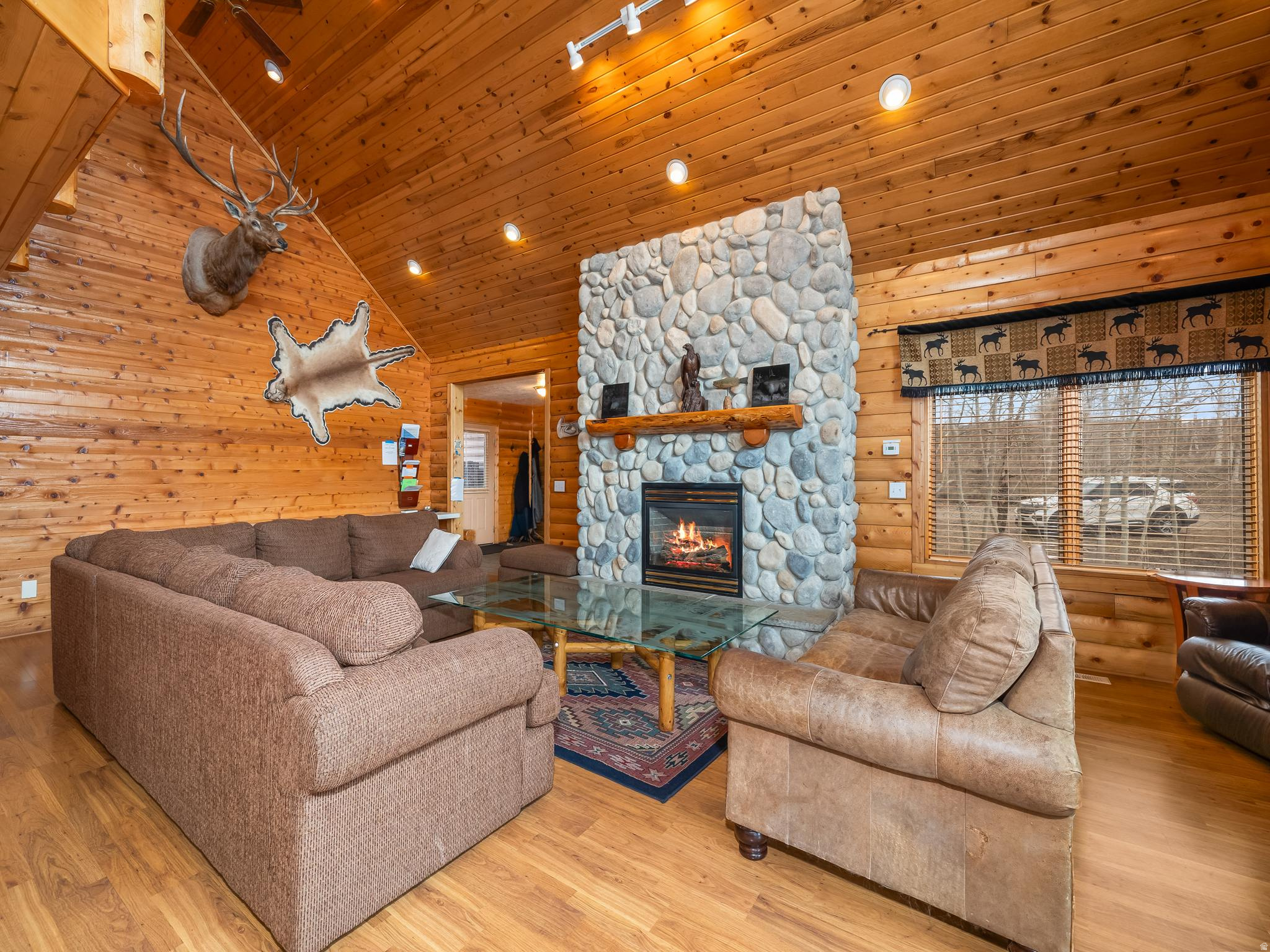 54 ASPEN DR