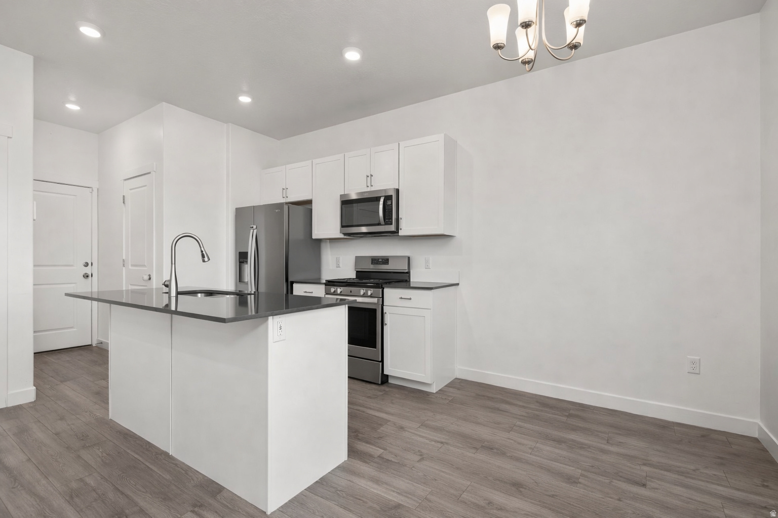 880 S BRUBAKER WAY