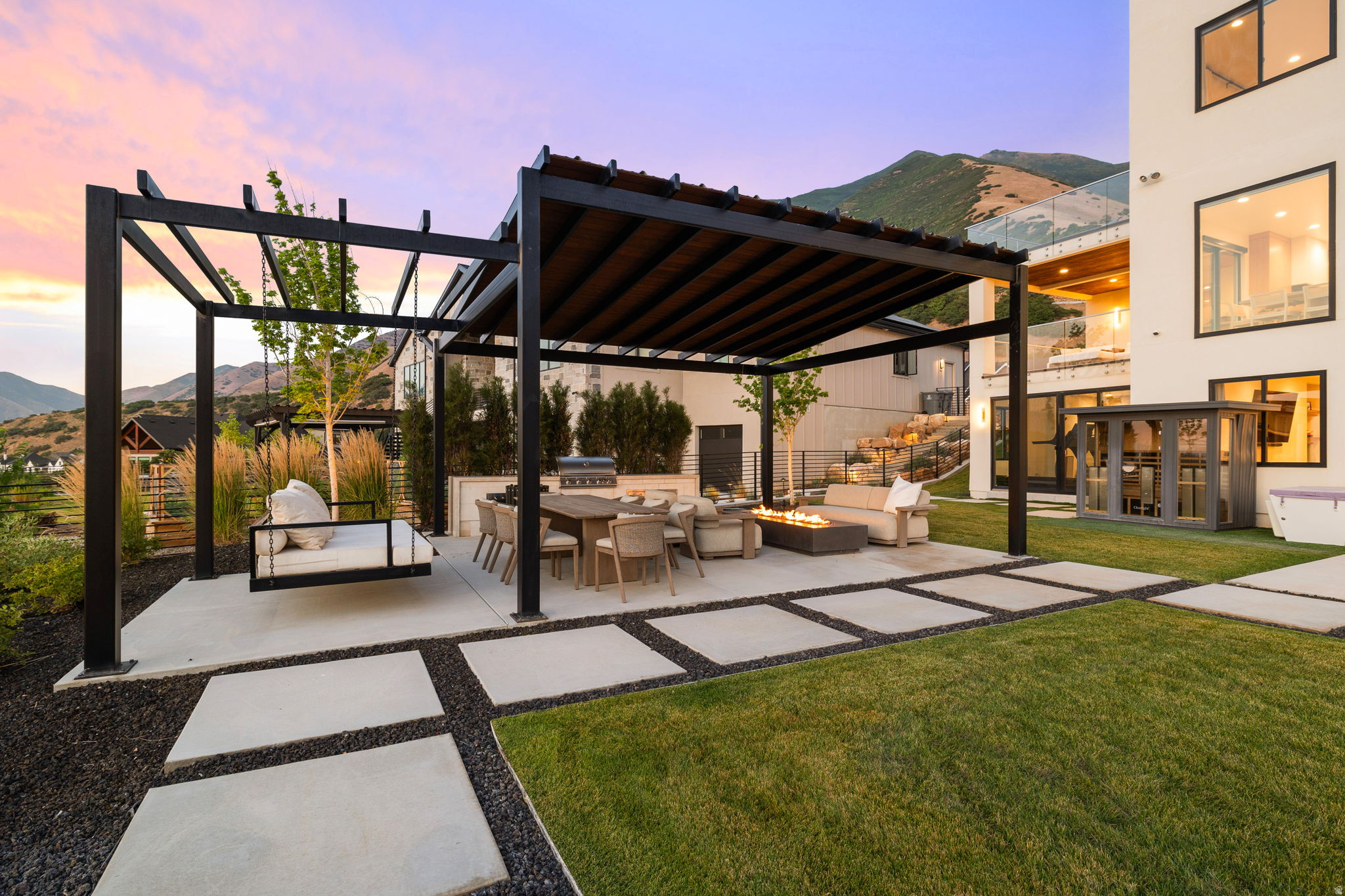 343 W BAY DR