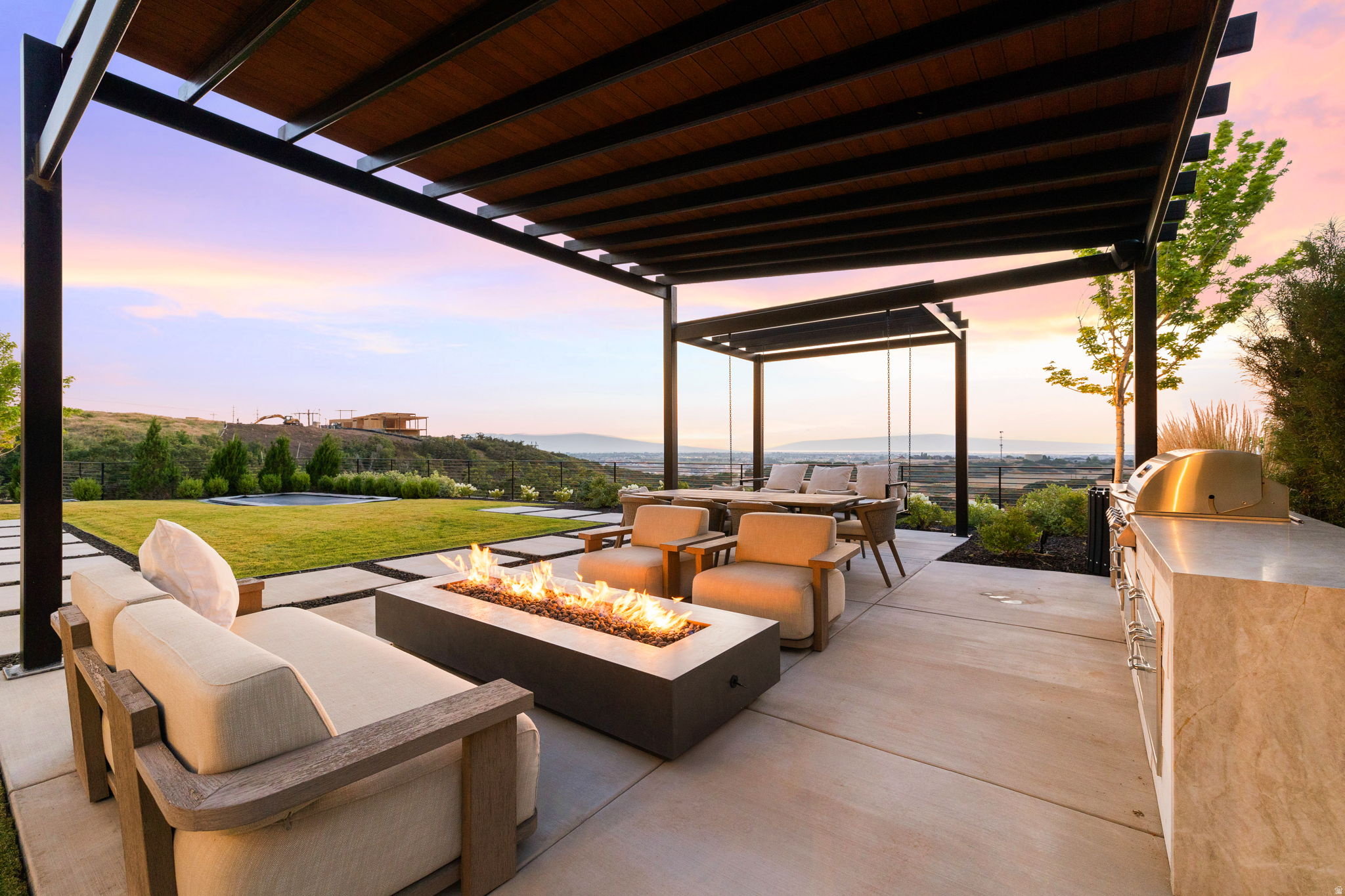 343 W BAY DR