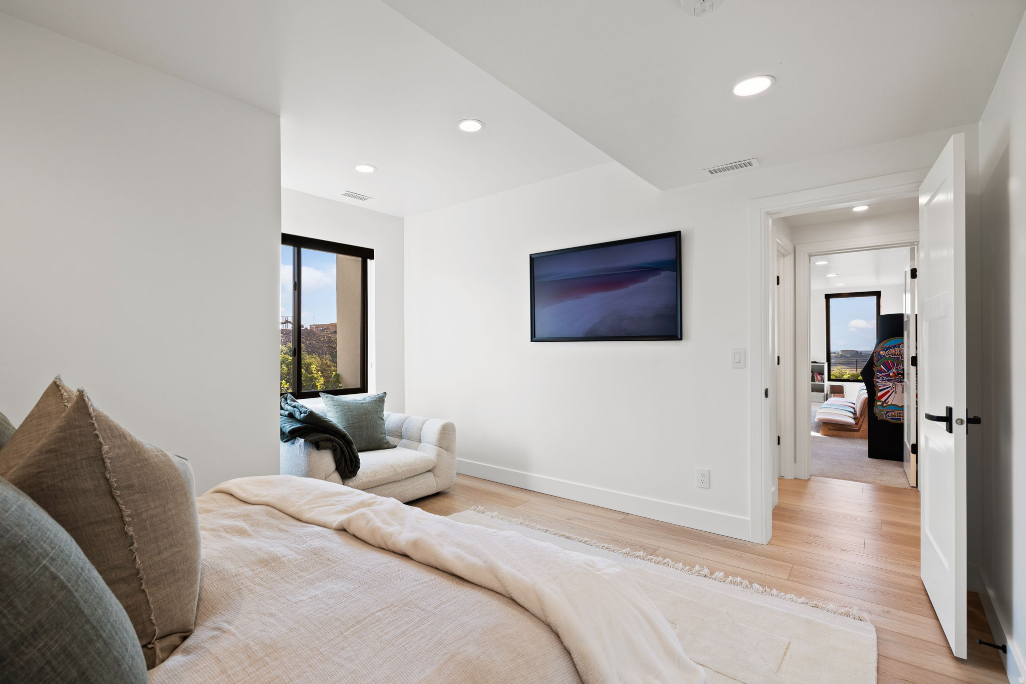 343 W BAY DR