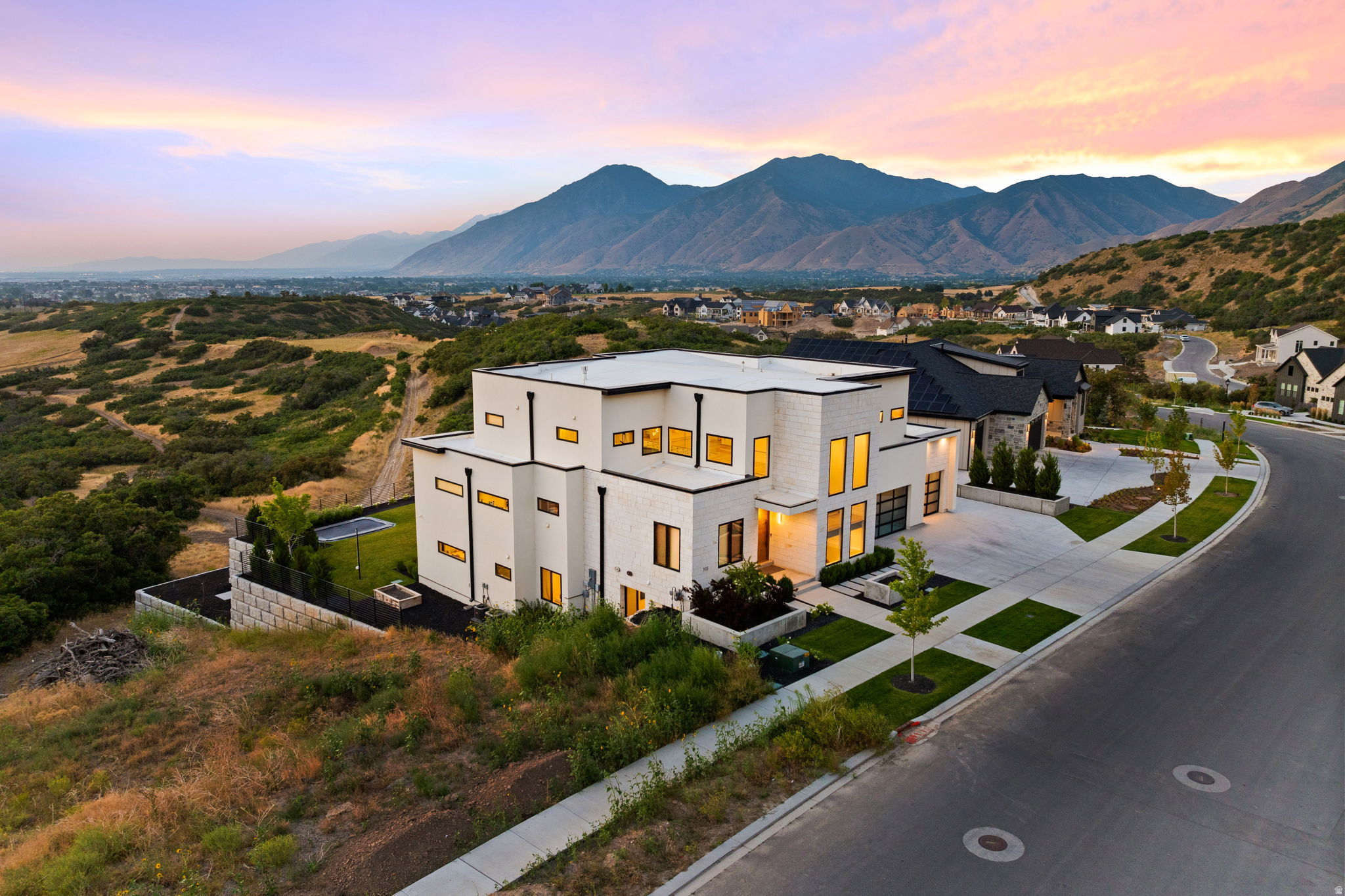 343 W BAY DR