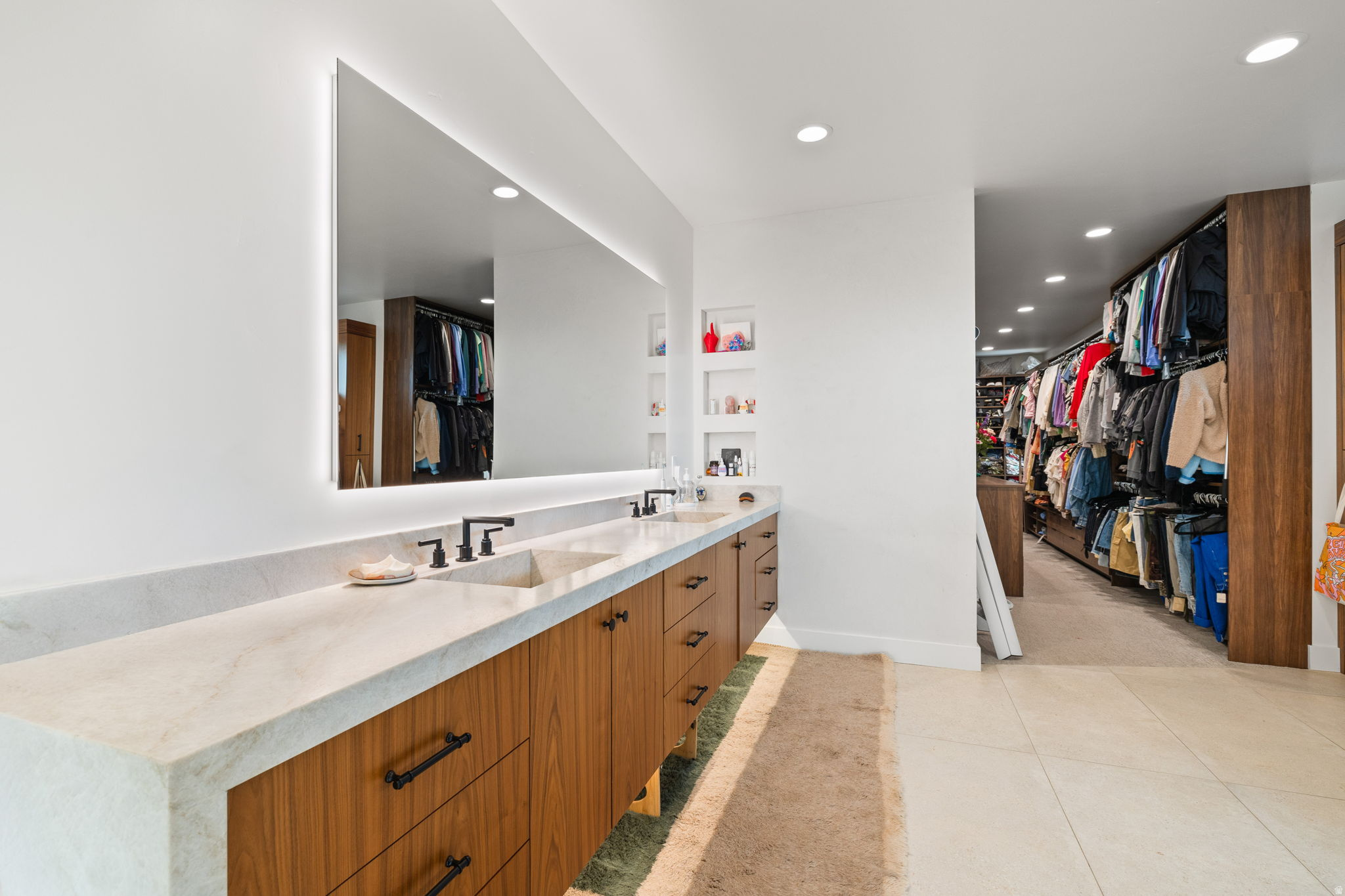 343 W BAY DR
