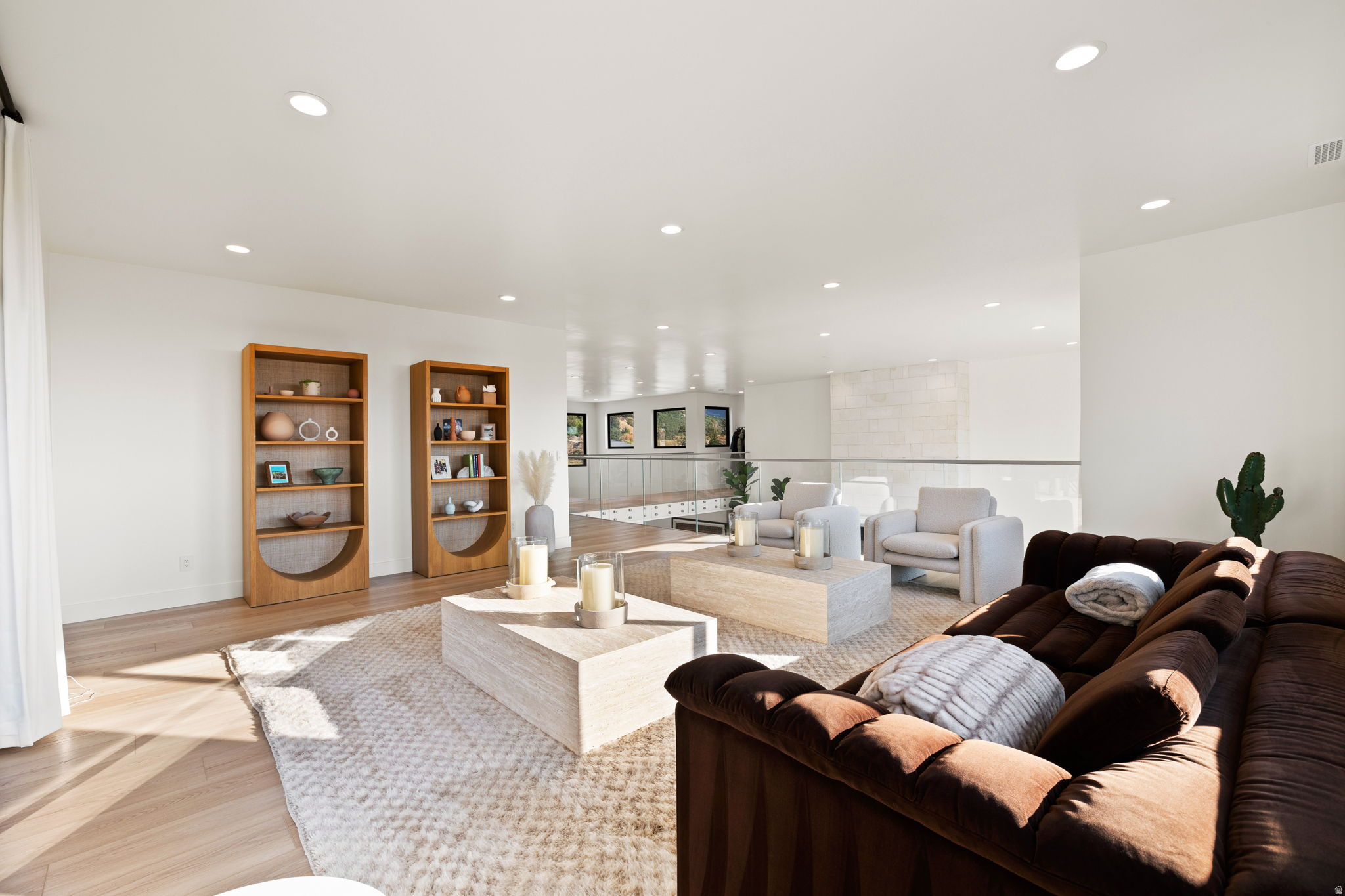 343 W BAY DR