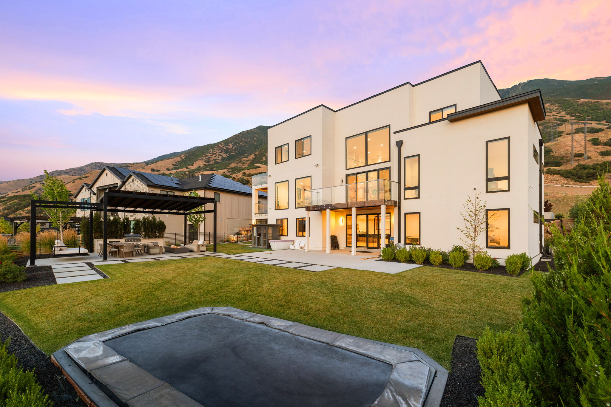 343 W BAY DR