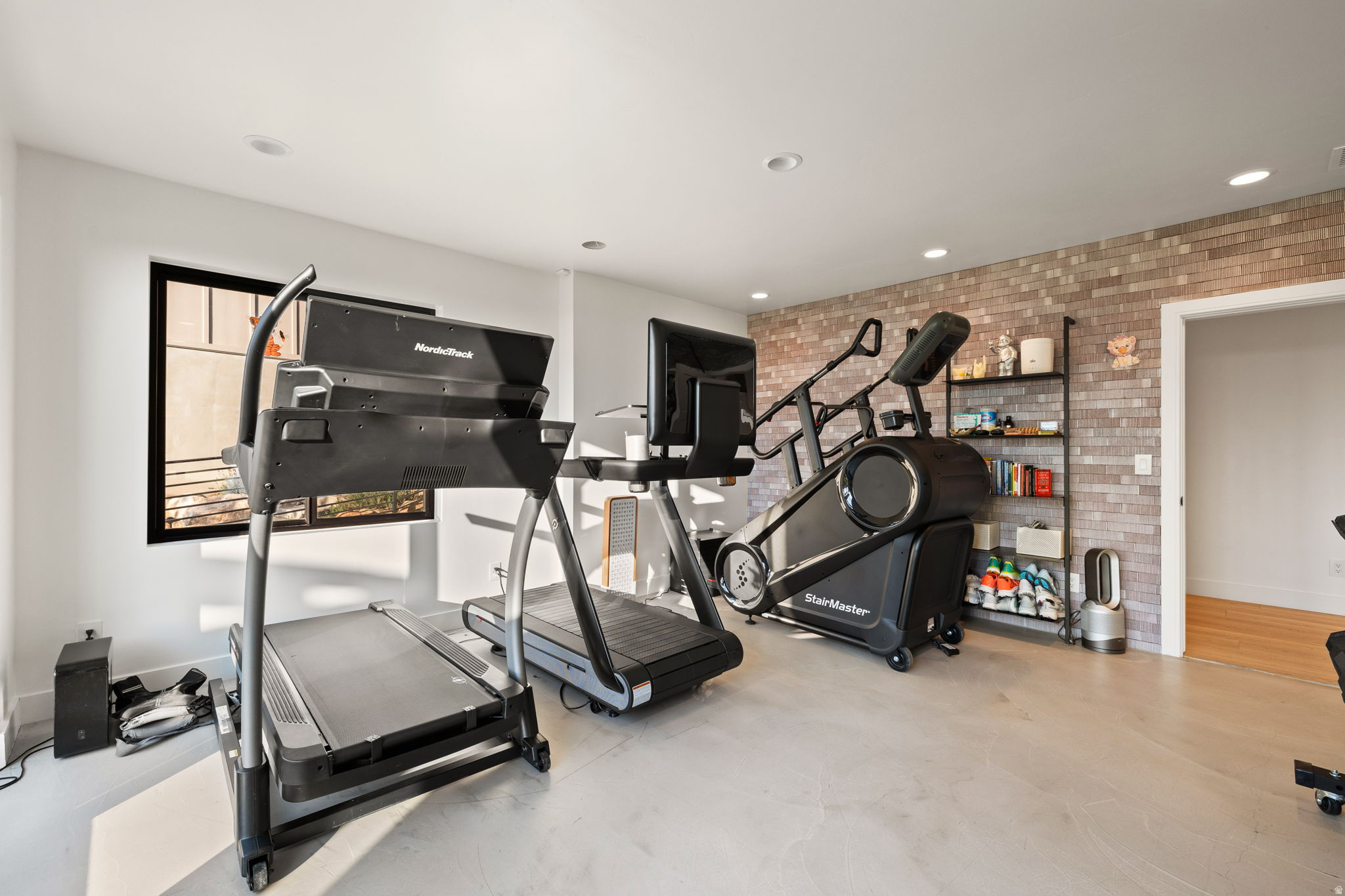 343 W BAY DR