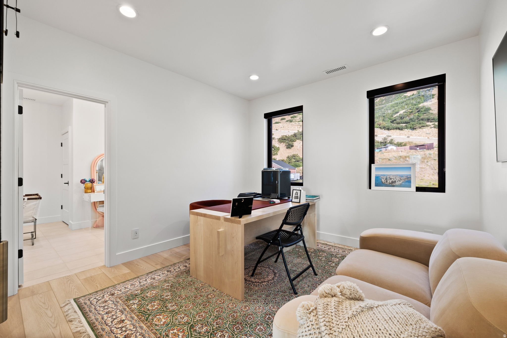 343 W BAY DR