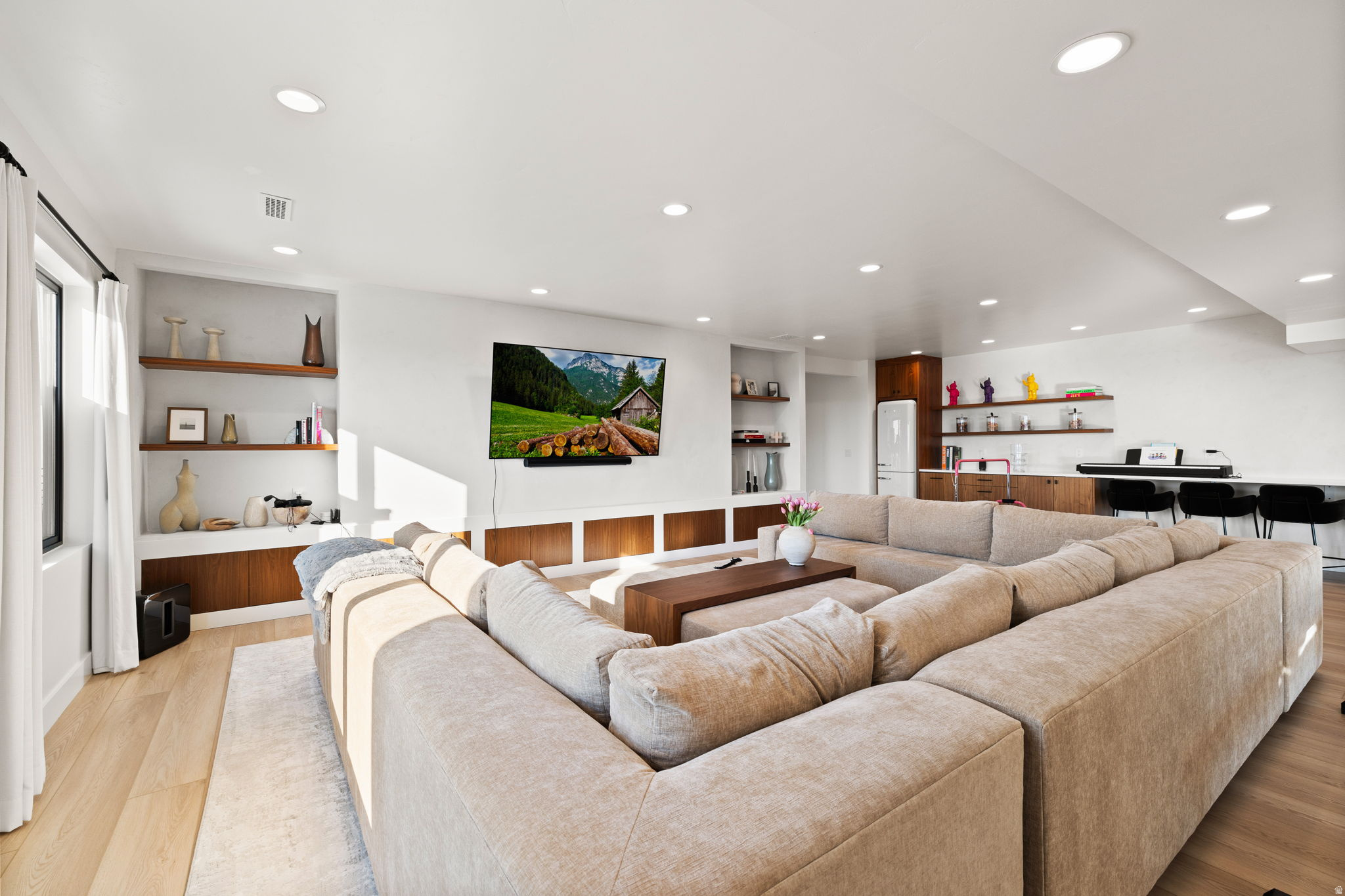 343 W BAY DR