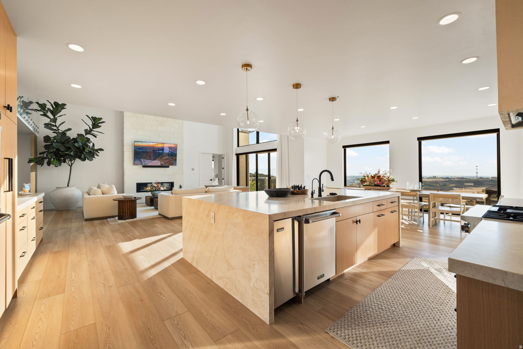 343 W BAY DR