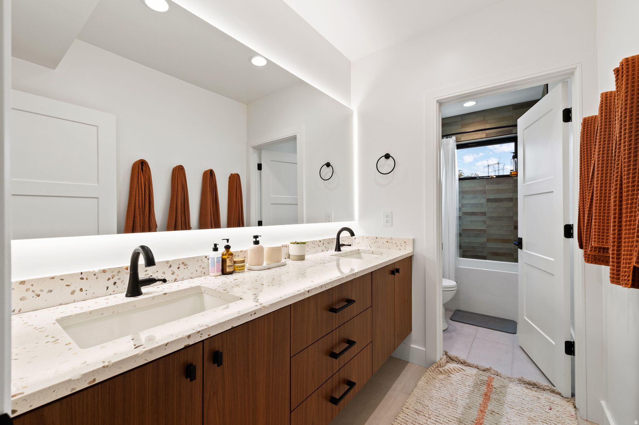 343 W BAY DR