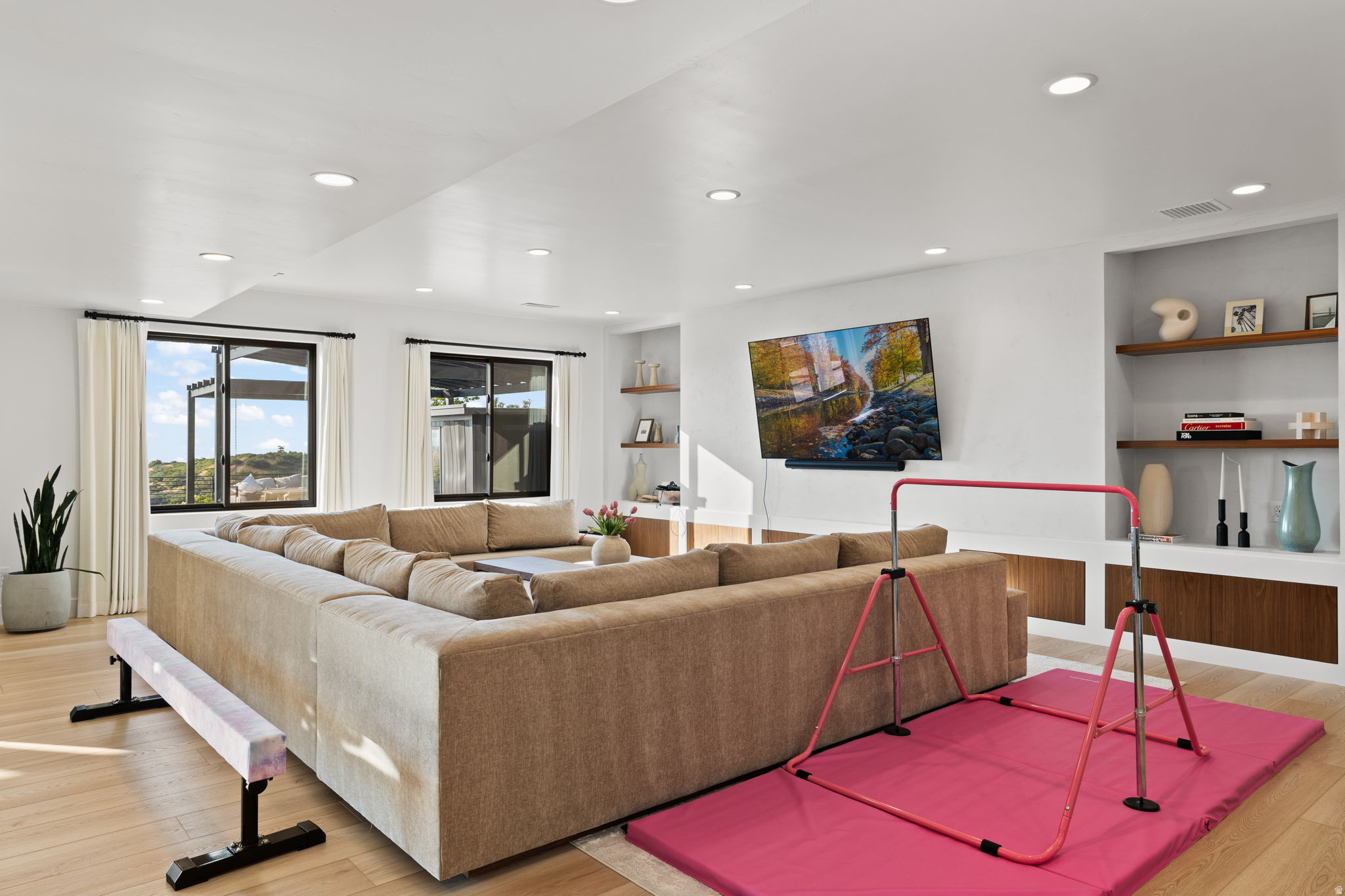 343 W BAY DR