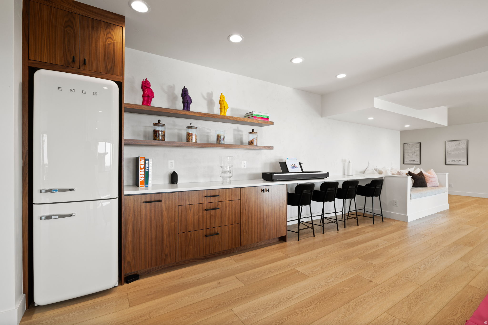 343 W BAY DR