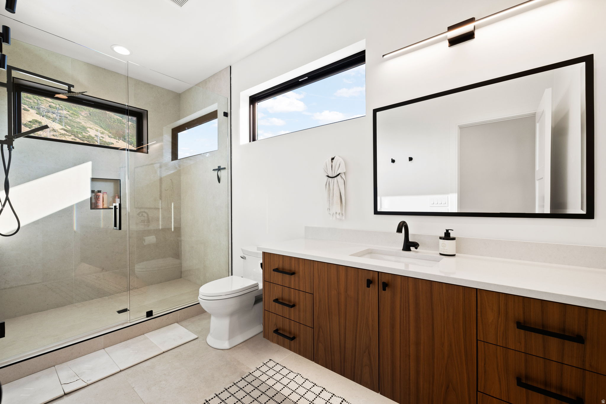 343 W BAY DR