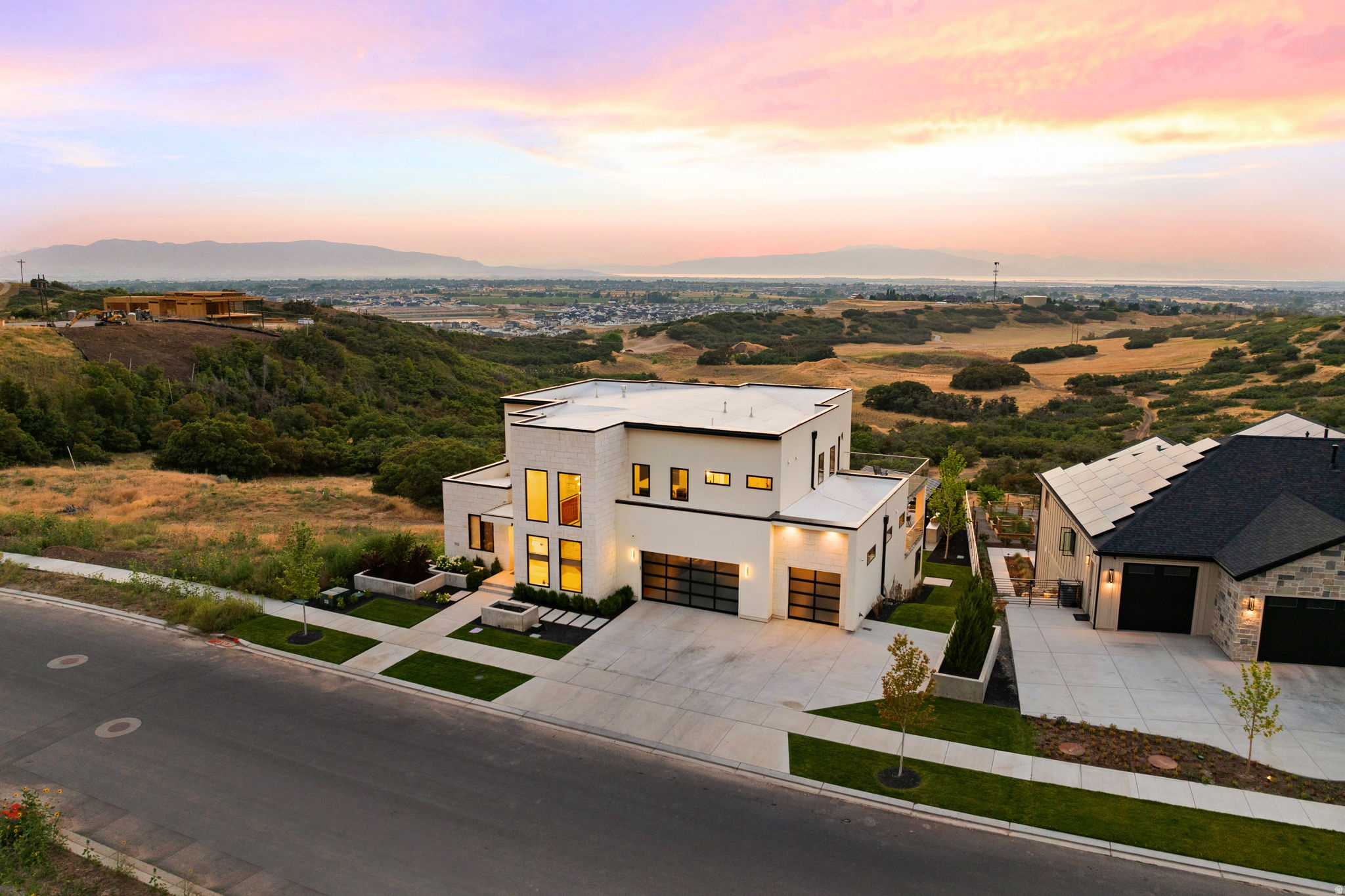 343 W BAY DR