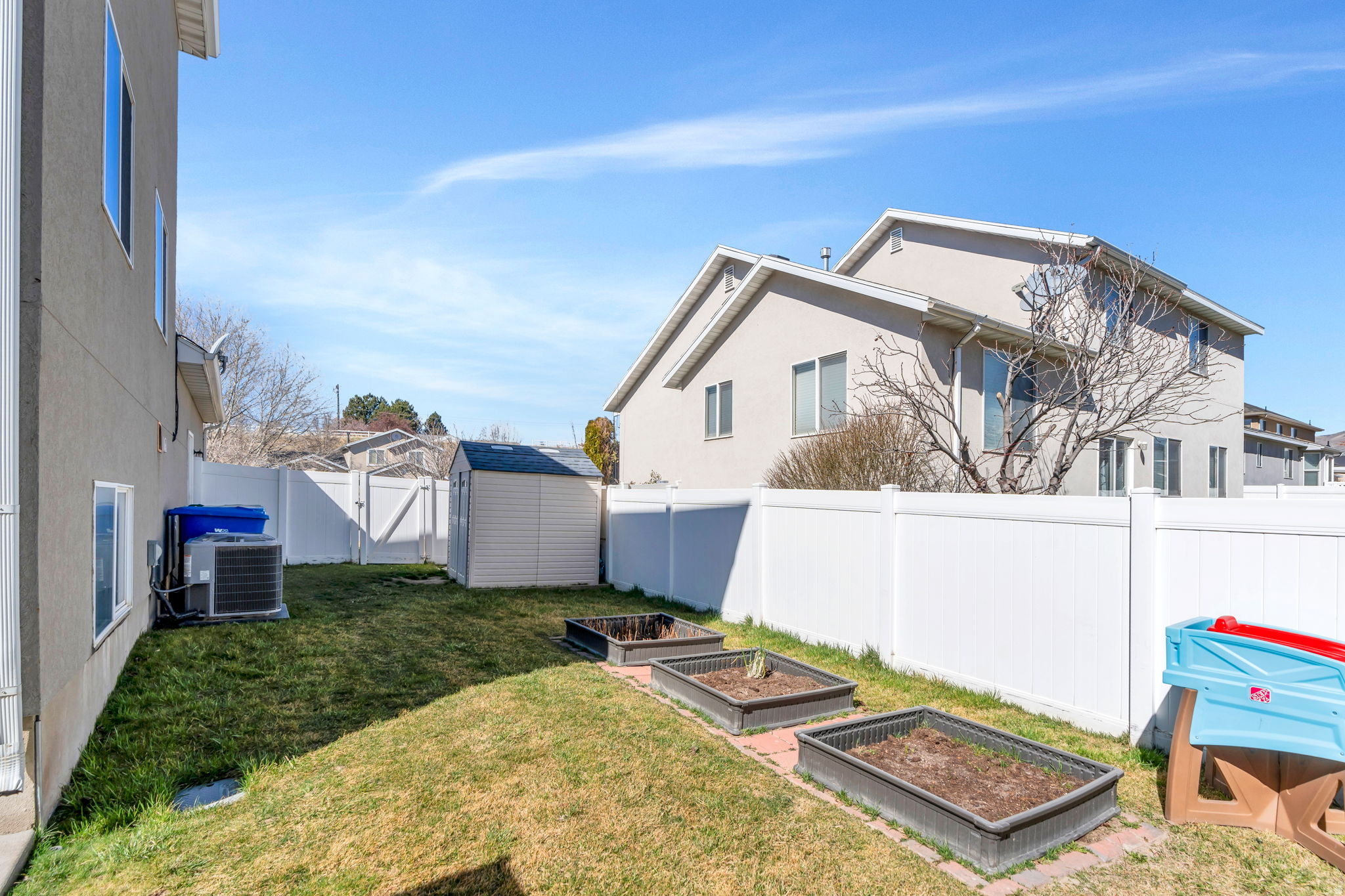 1512 N 250 W