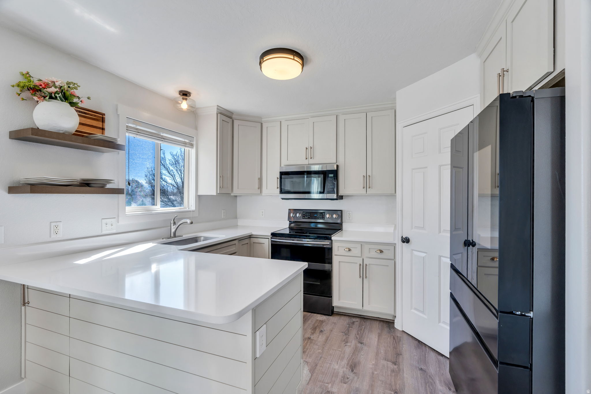 1512 N 250 W