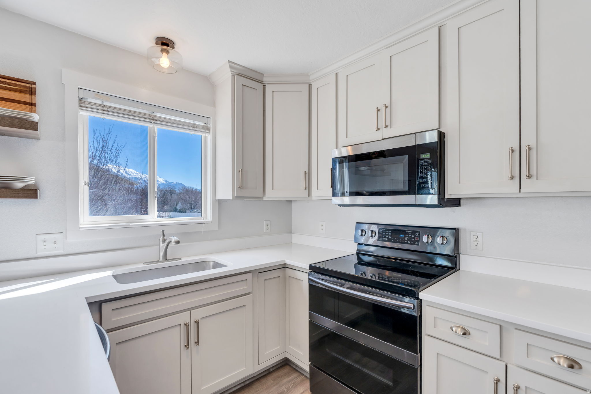1512 N 250 W