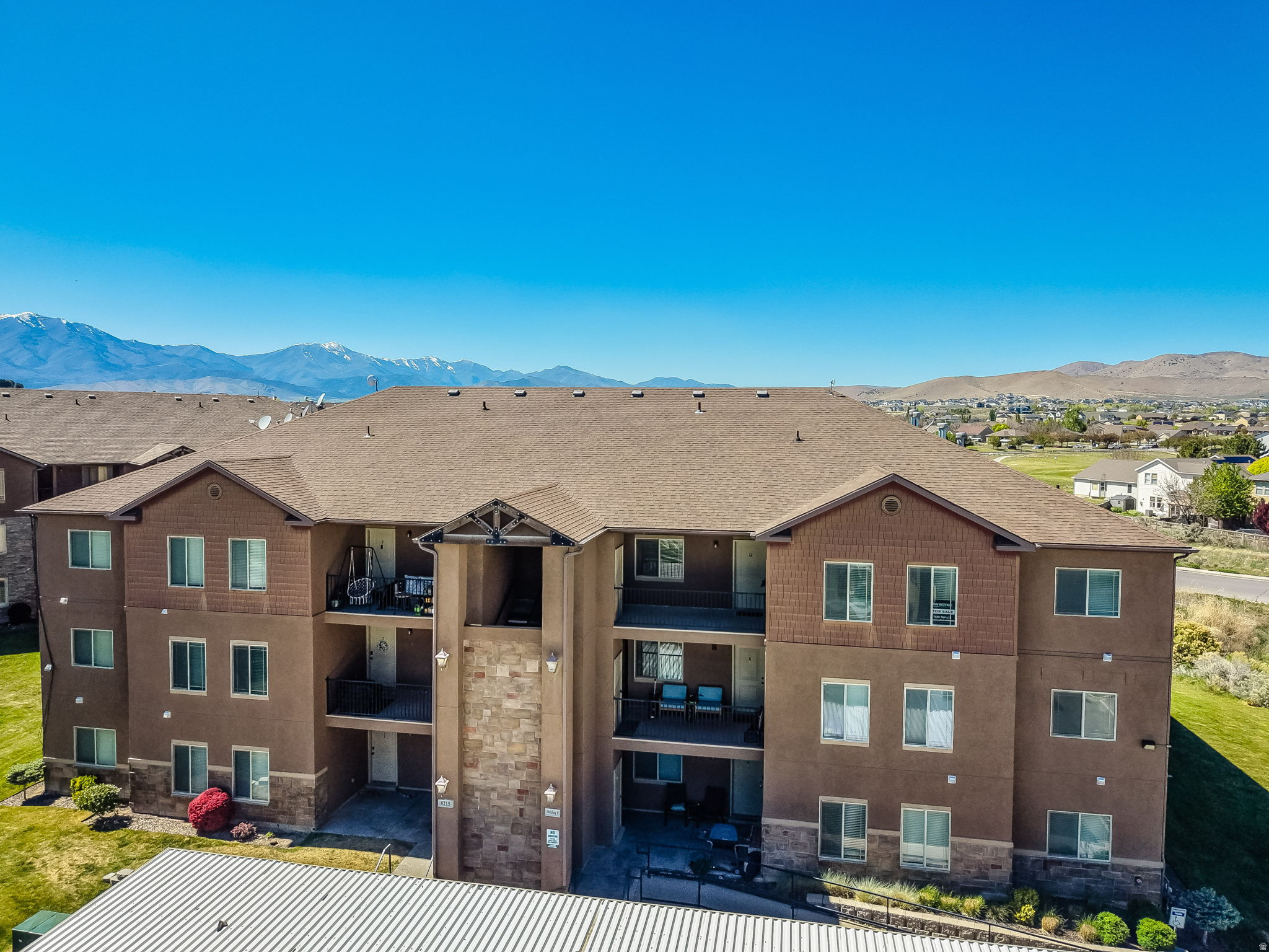 8215 N CLEAR ROCK RD #12