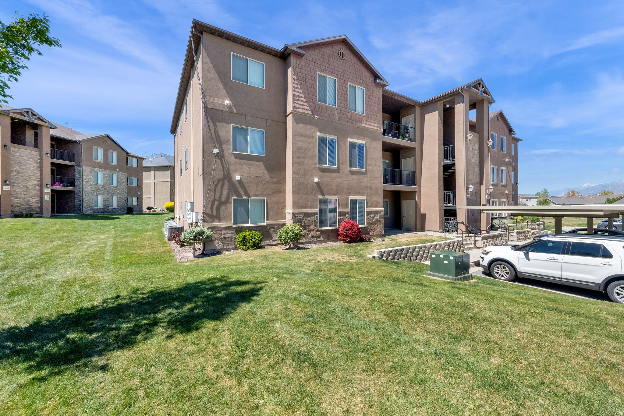 8215 N CLEAR ROCK RD #12