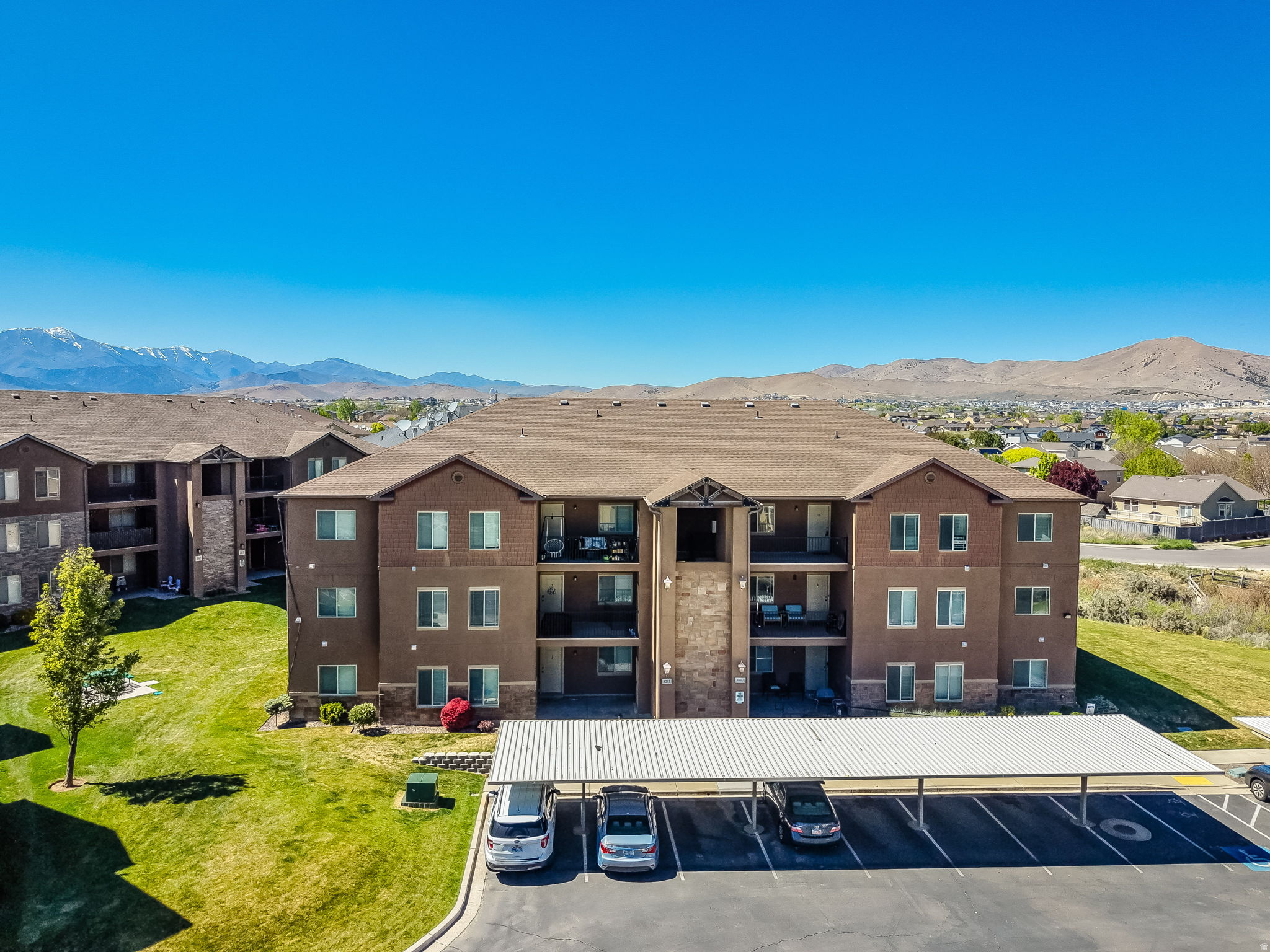 8215 N CLEAR ROCK RD #12