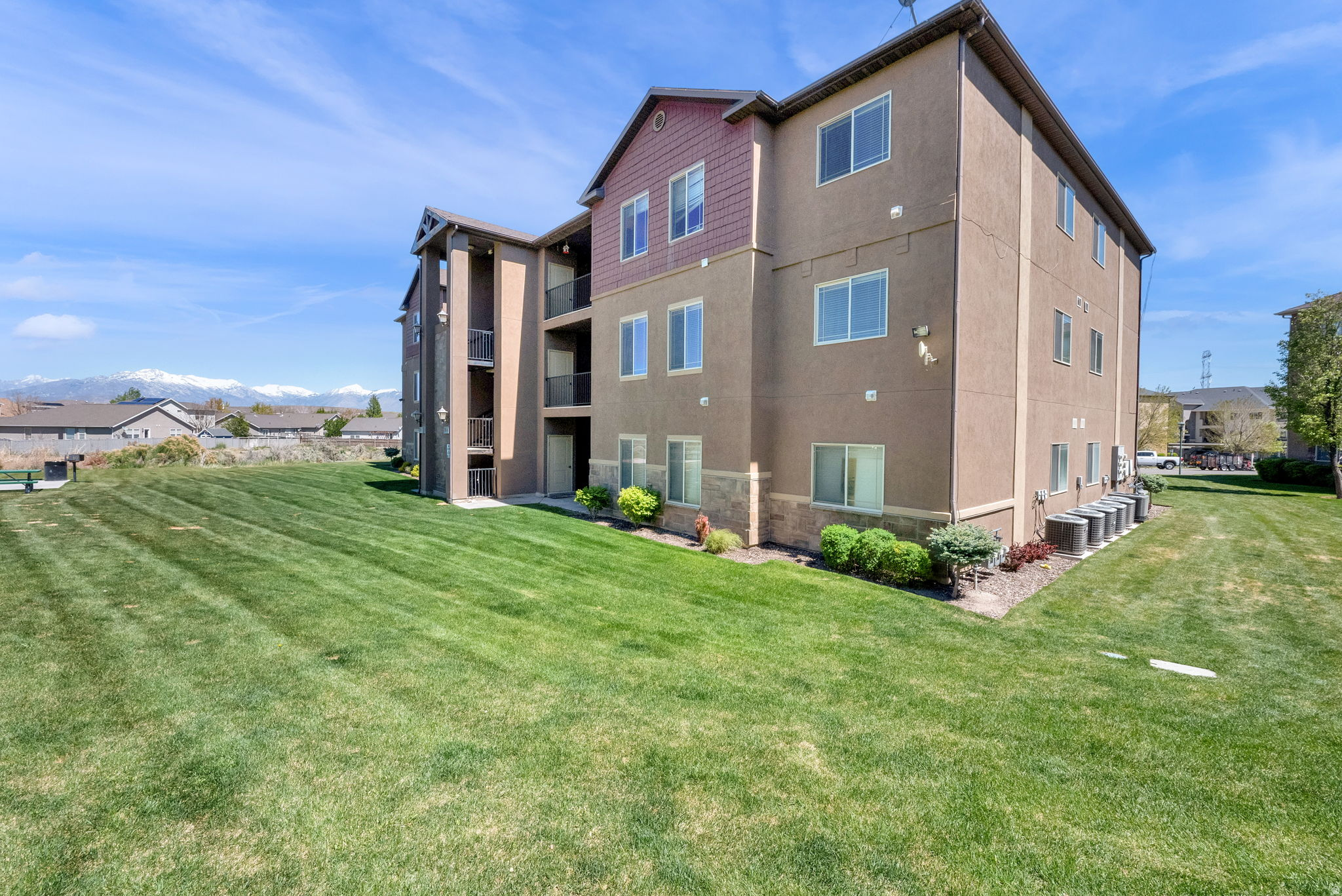 8215 N CLEAR ROCK RD #12