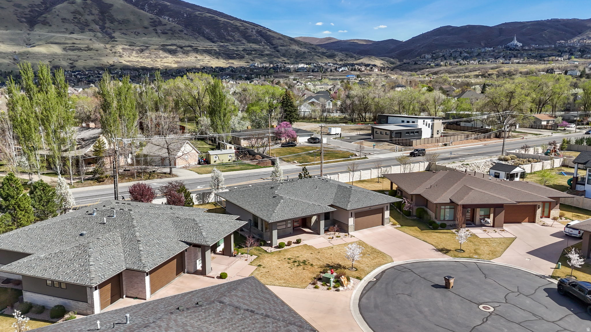 1287 E CORNER VIEW CT
