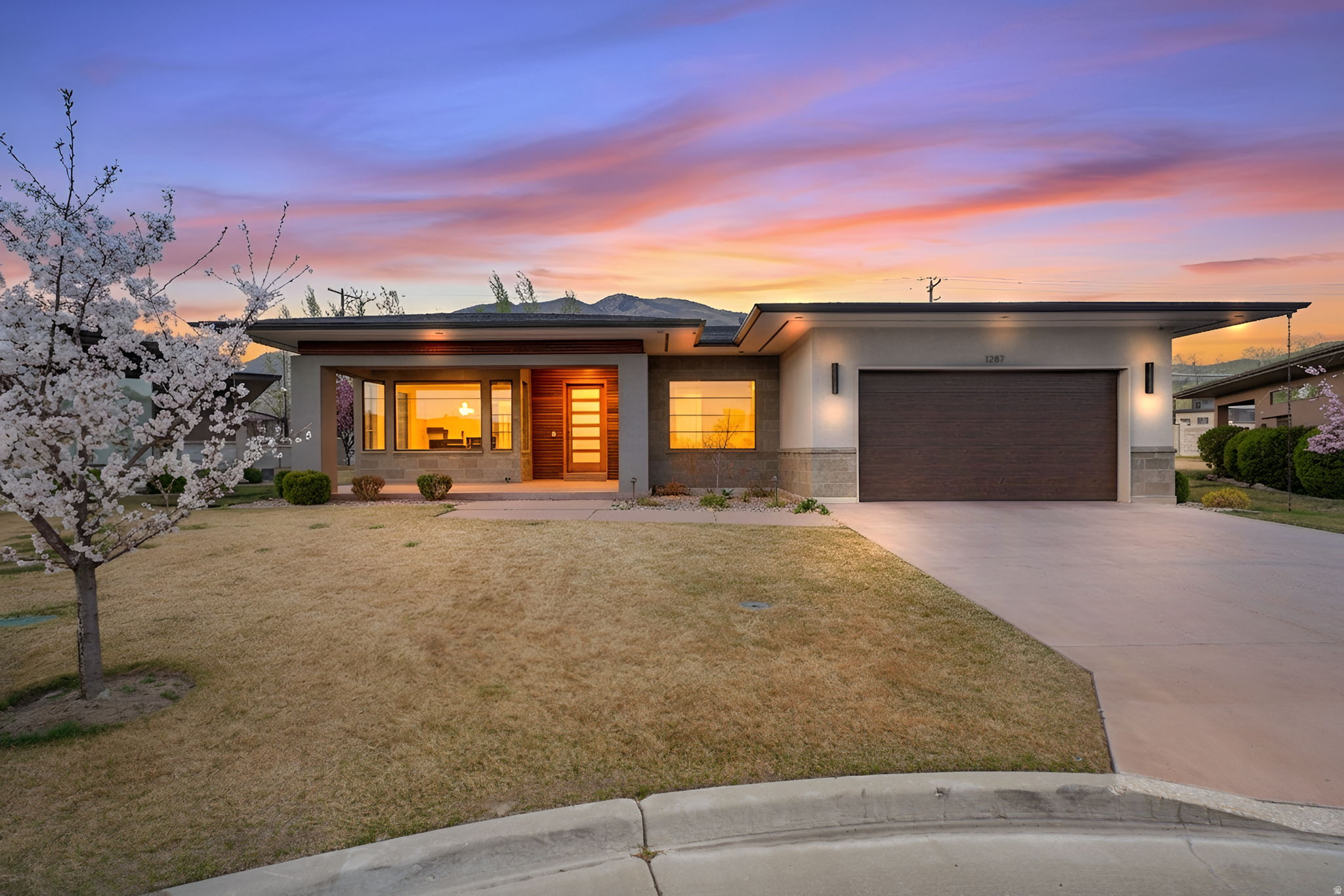 1287 E CORNER VIEW CT