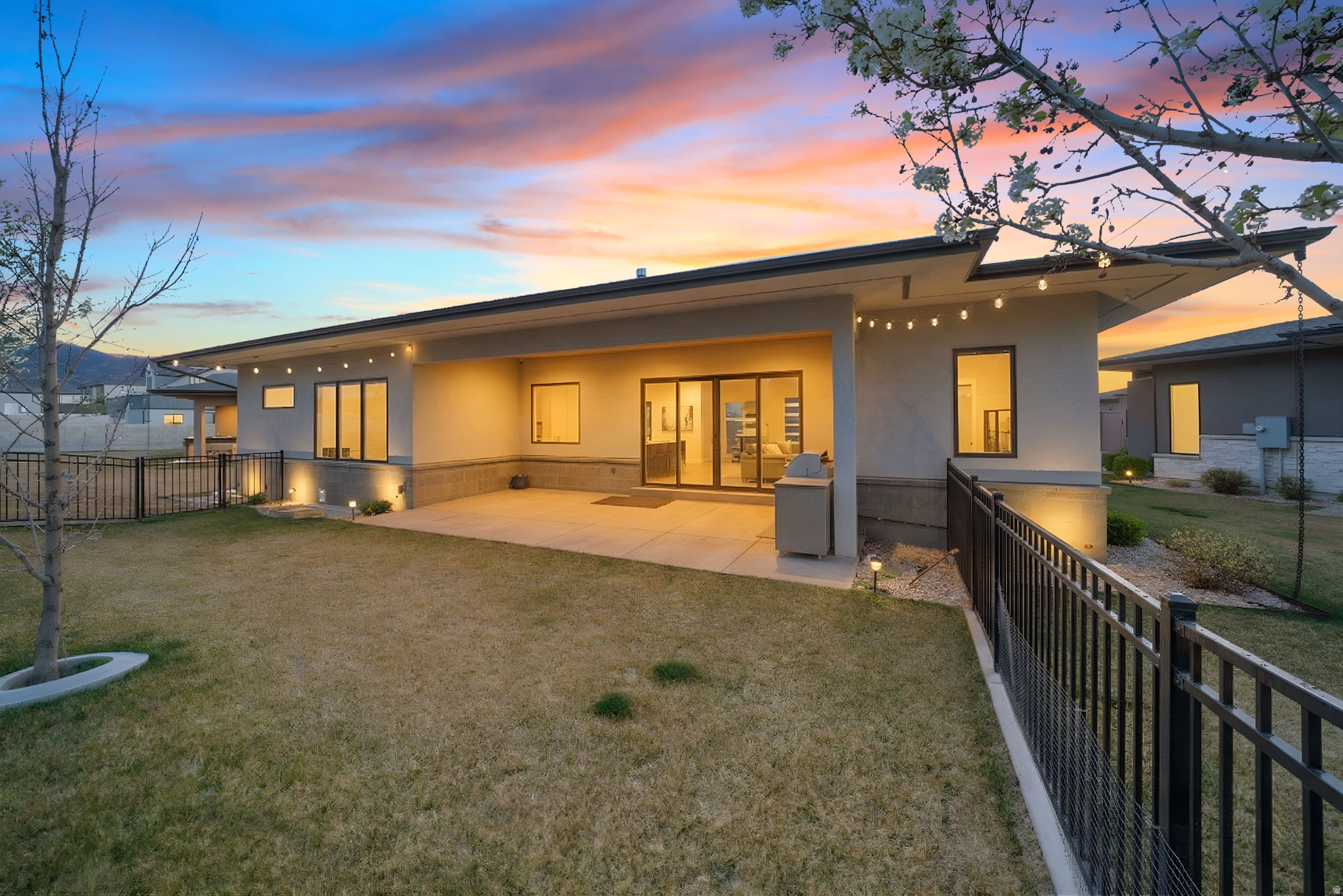 1287 E CORNER VIEW CT
