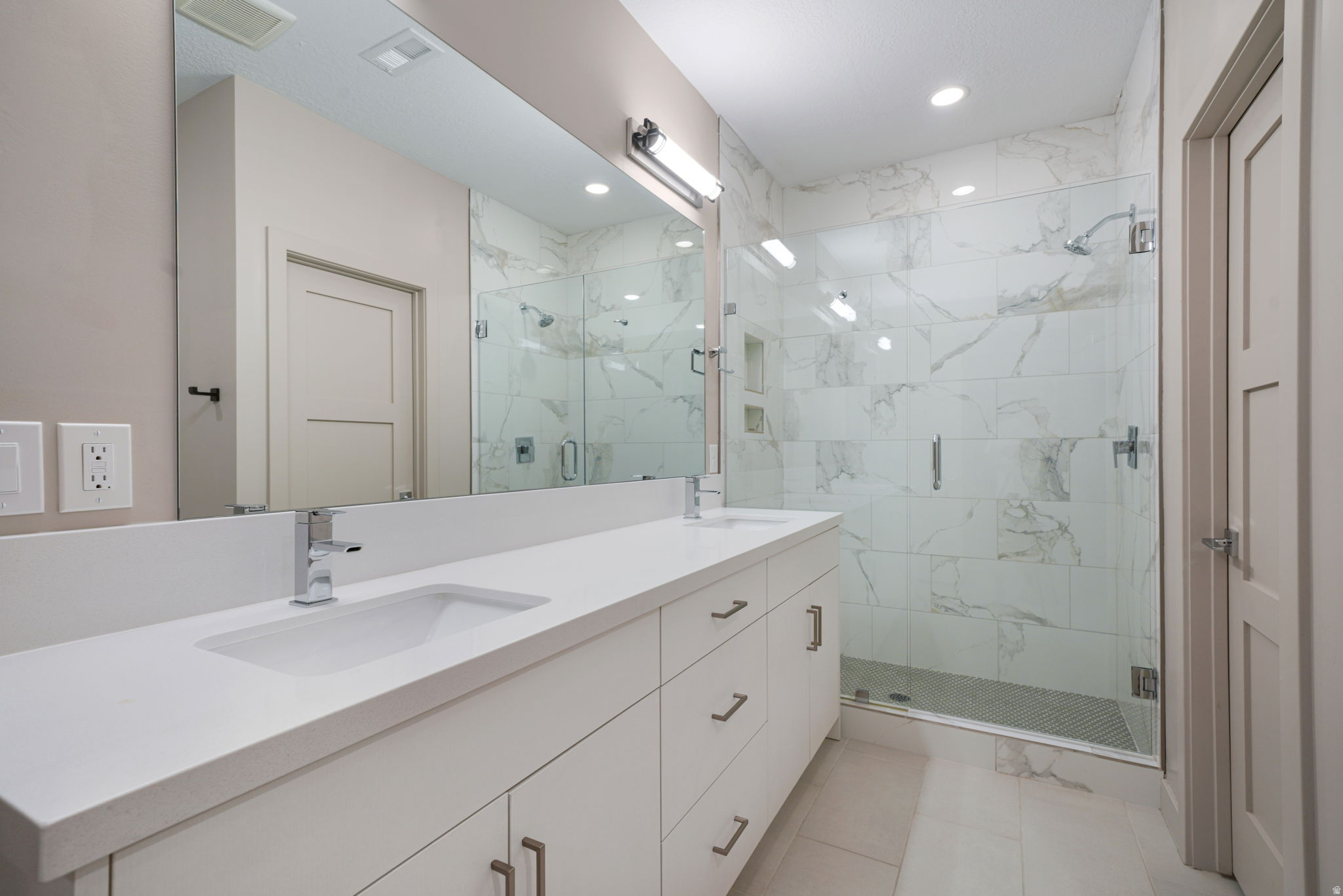 1287 E CORNER VIEW CT