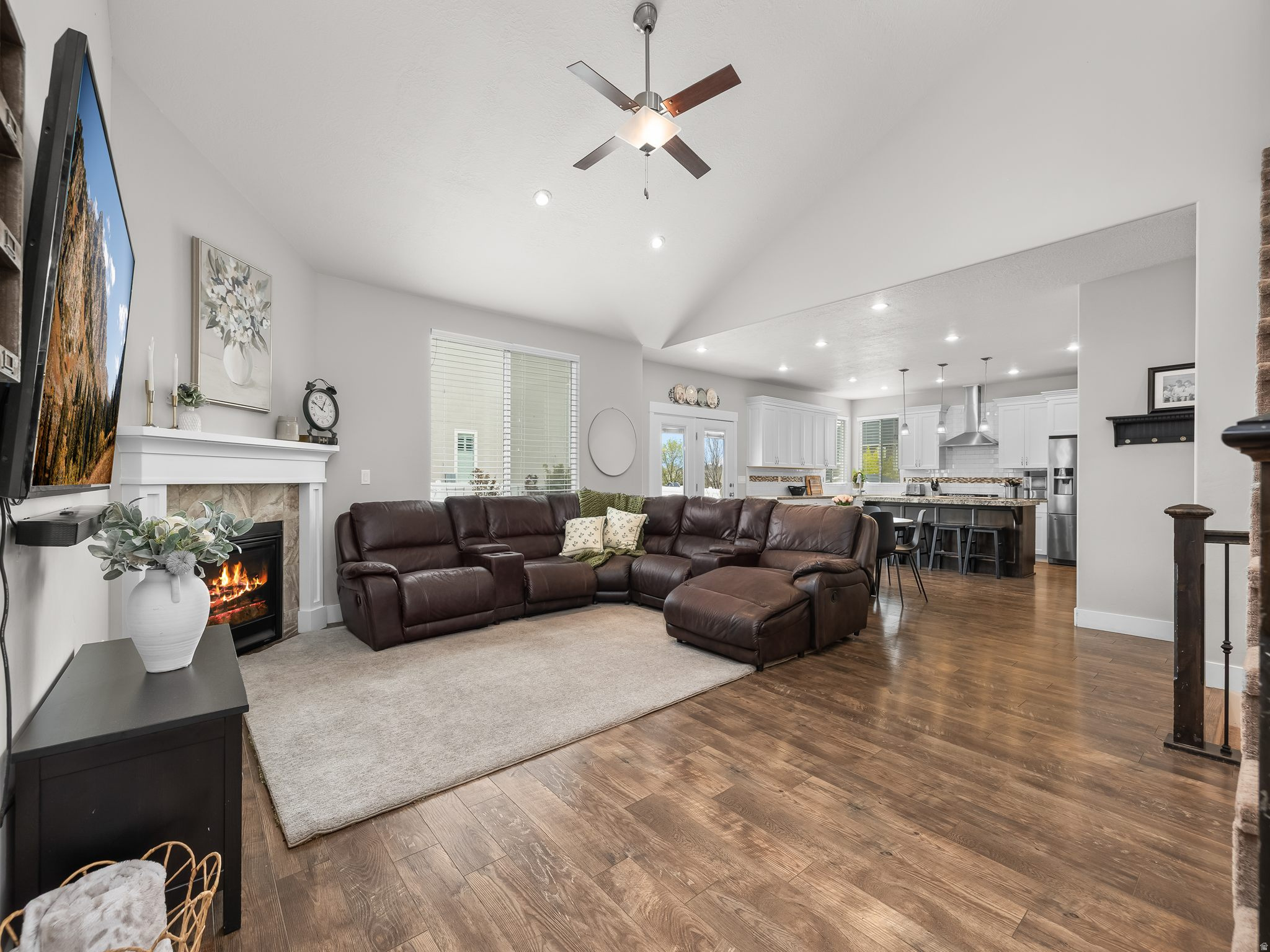 83 N SUNSET DR